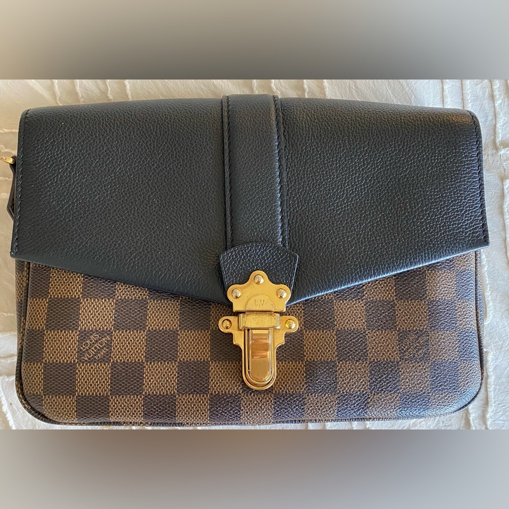 LOUIS VUITTON Damier Ebene Clapton Black